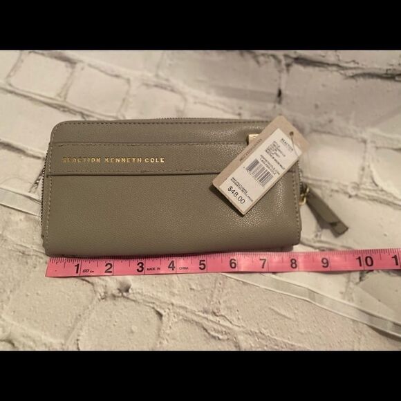🆕 KENNETH COLE REACTION | Grey Wallet - Picture 2 of 5